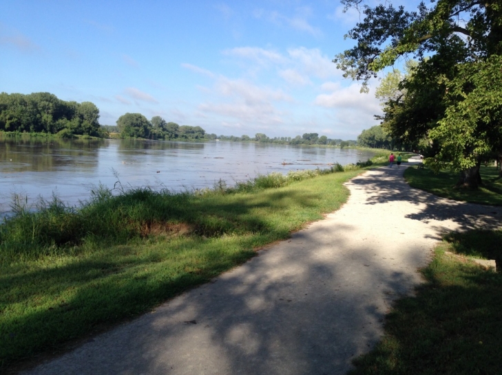 Missouri-River-Walk.jpeg