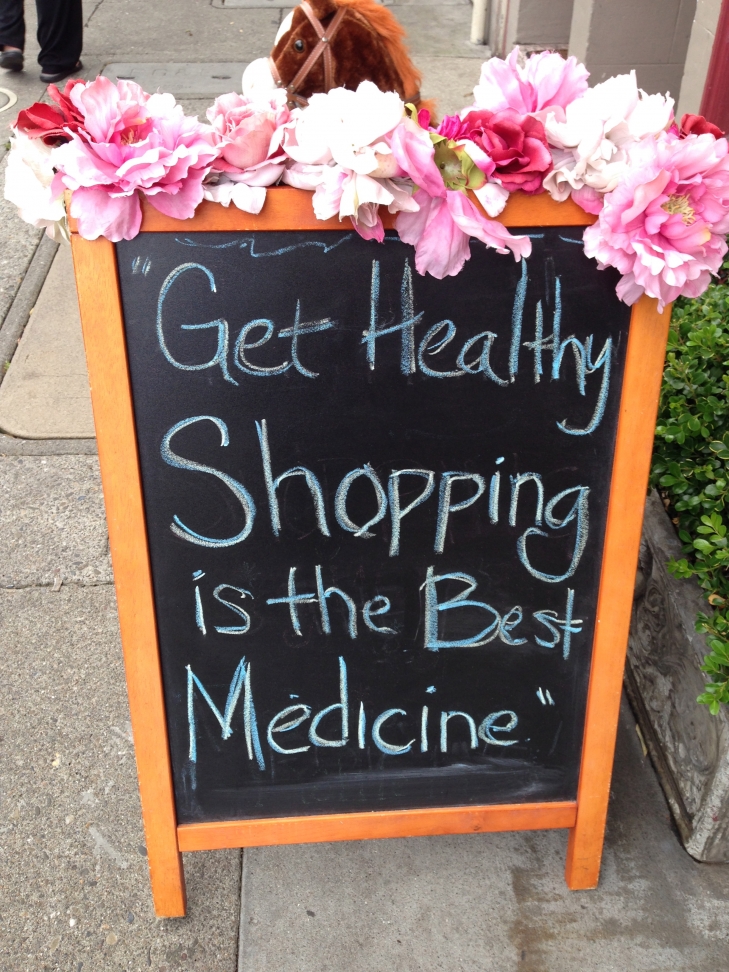 Spanista-Friday-Wellness-Tip Discover Neighborhood-Shopping.jpeg