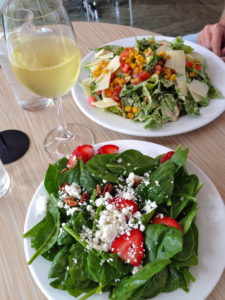 Ambiance-Artistic-Treasures-Appetizing-Food-Defines-Crystal-Lunch.jpeg