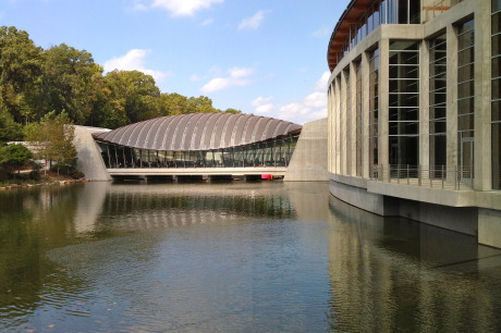 Crystal-Bridges-Offers-Chic-Contemporary-Pond.jpeg