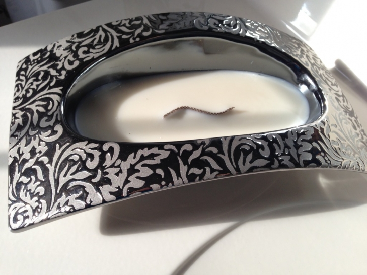Crazy-About-Ribbonwick-Modern-Candles-9.jpeg