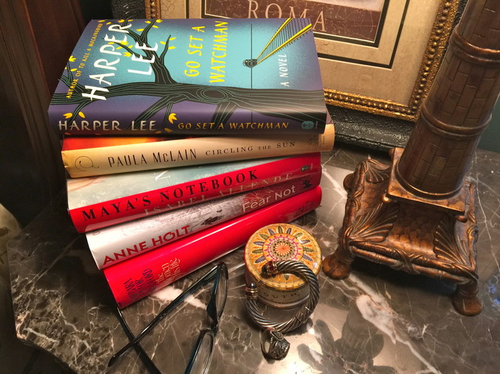 Good-News-Monday:-Passion-Persists-Printed-Books-vs-E-Books-1.jpeg