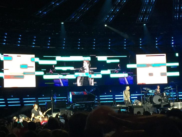 Brilliant-Keith-Urban-Concert-Rocks-Palm-Beach-5.jpeg